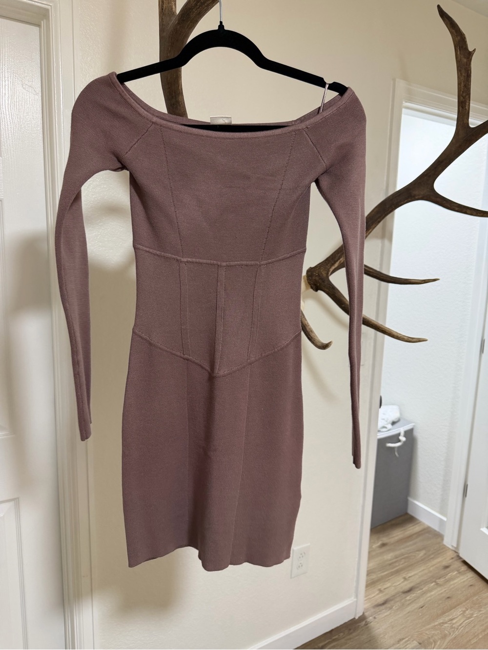 Abercrombie & Fitch Long Sleeve Knit Bodycon Dress in Mauve